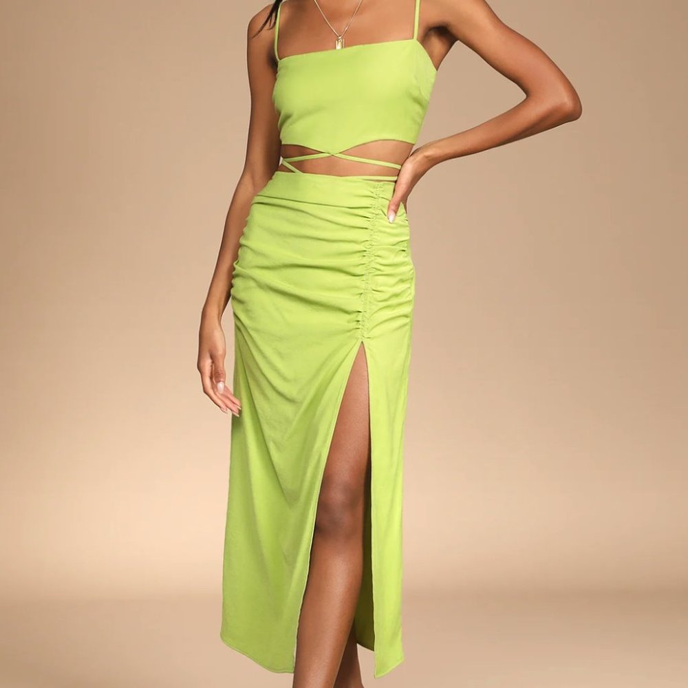 NWT: Medium It's a Tie Light Green Ruched Two-Piece Midi Dress (Small)
